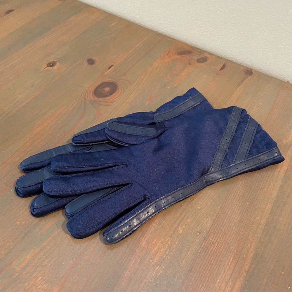 Vintage gloves (no leather)